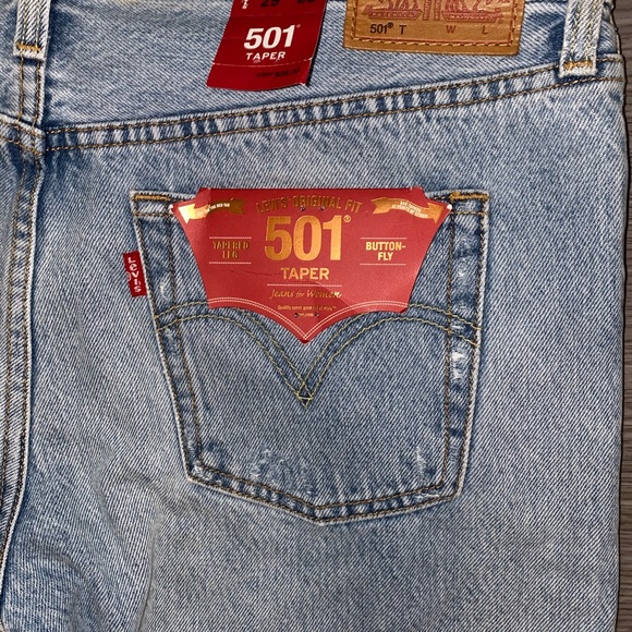 Levi’s distressed 501 Jeans - Picture 1 of 4